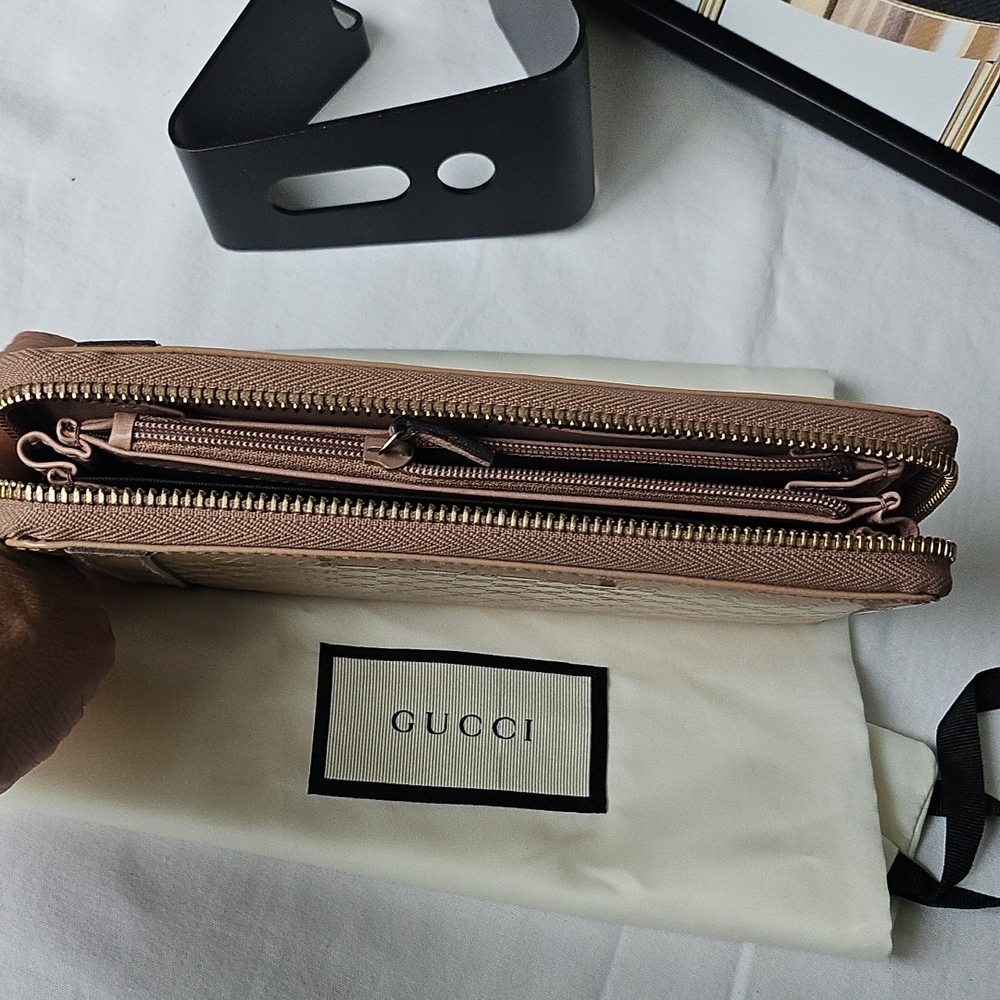 EUC Gucci Tan Wallet with Signature GG Microguccisima Monogram - Picture 13 of 14